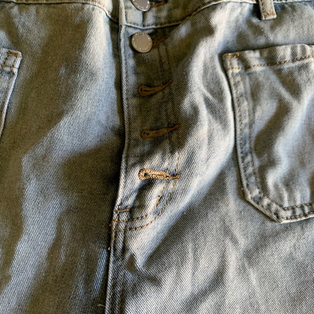 Capris - Picture 7 of 10